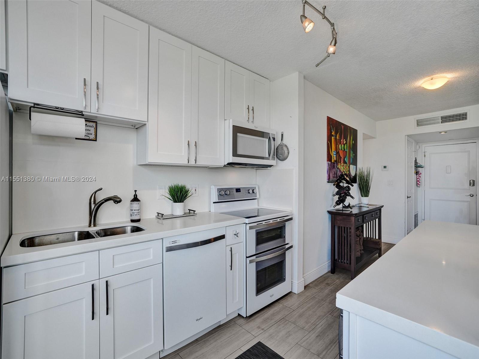 2639 Riverside Dr, Pompano Beach, FL, 33062 United States, 2 Bedrooms Bedrooms, ,2 BathroomsBathrooms,Residential,For Sale,Riverside Dr,A11551380
