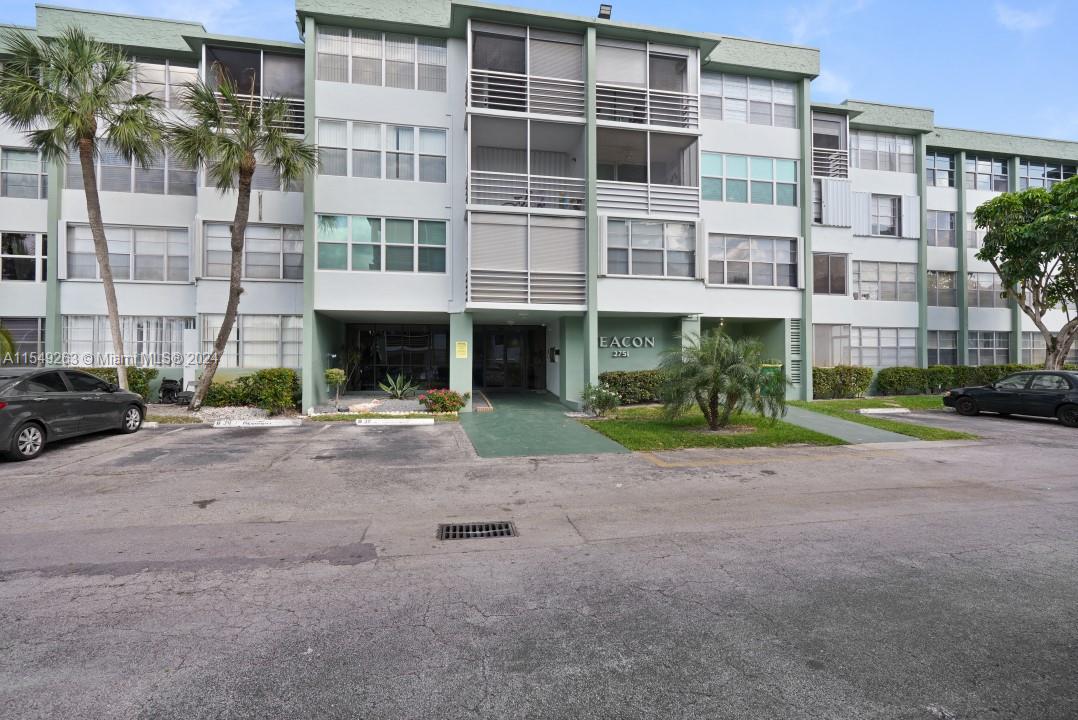 2751 Taft St 401, Hollywood, Florida 33020, 1 Bedroom Bedrooms, ,1 BathroomBathrooms,Residential,For Sale,2751 Taft St 401,A11549263