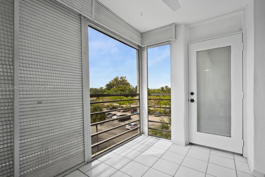 2751 Taft St 401, Hollywood, Florida 33020, 1 Bedroom Bedrooms, ,1 BathroomBathrooms,Residential,For Sale,2751 Taft St 401,A11549263