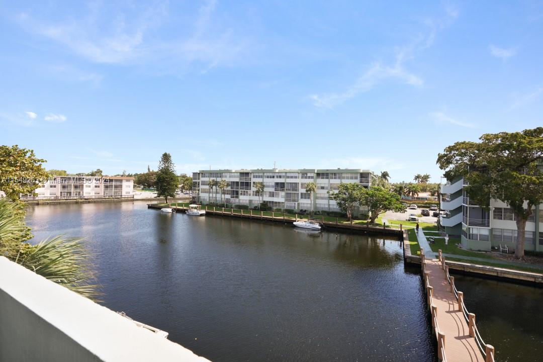 2751 Taft St 401, Hollywood, Florida 33020, 1 Bedroom Bedrooms, ,1 BathroomBathrooms,Residential,For Sale,2751 Taft St 401,A11549263