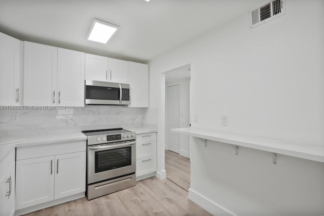 2751 Taft St 401, Hollywood, Florida 33020, 1 Bedroom Bedrooms, ,1 BathroomBathrooms,Residential,For Sale,2751 Taft St 401,A11549263