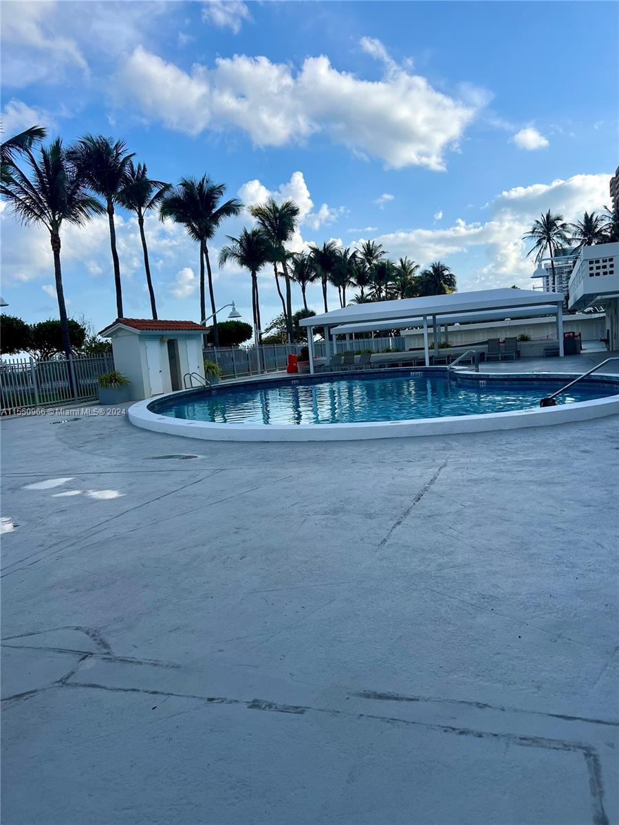 2899 Collins Ave 905, Miami Beach, Florida 33140, 1 Bedroom Bedrooms, ,1 BathroomBathrooms,Residentiallease,For Rent,2899 Collins Ave 905,A11550966