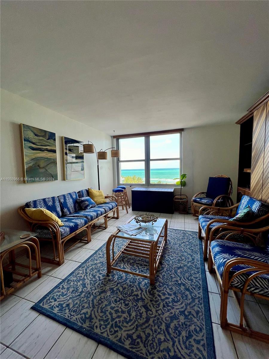 2899 Collins Ave 905, Miami Beach, Florida 33140, 1 Bedroom Bedrooms, ,1 BathroomBathrooms,Residentiallease,For Rent,2899 Collins Ave 905,A11550966