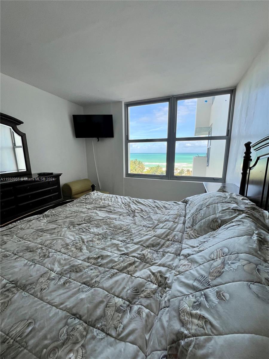 2899 Collins Ave 905, Miami Beach, Florida 33140, 1 Bedroom Bedrooms, ,1 BathroomBathrooms,Residentiallease,For Rent,2899 Collins Ave 905,A11550966