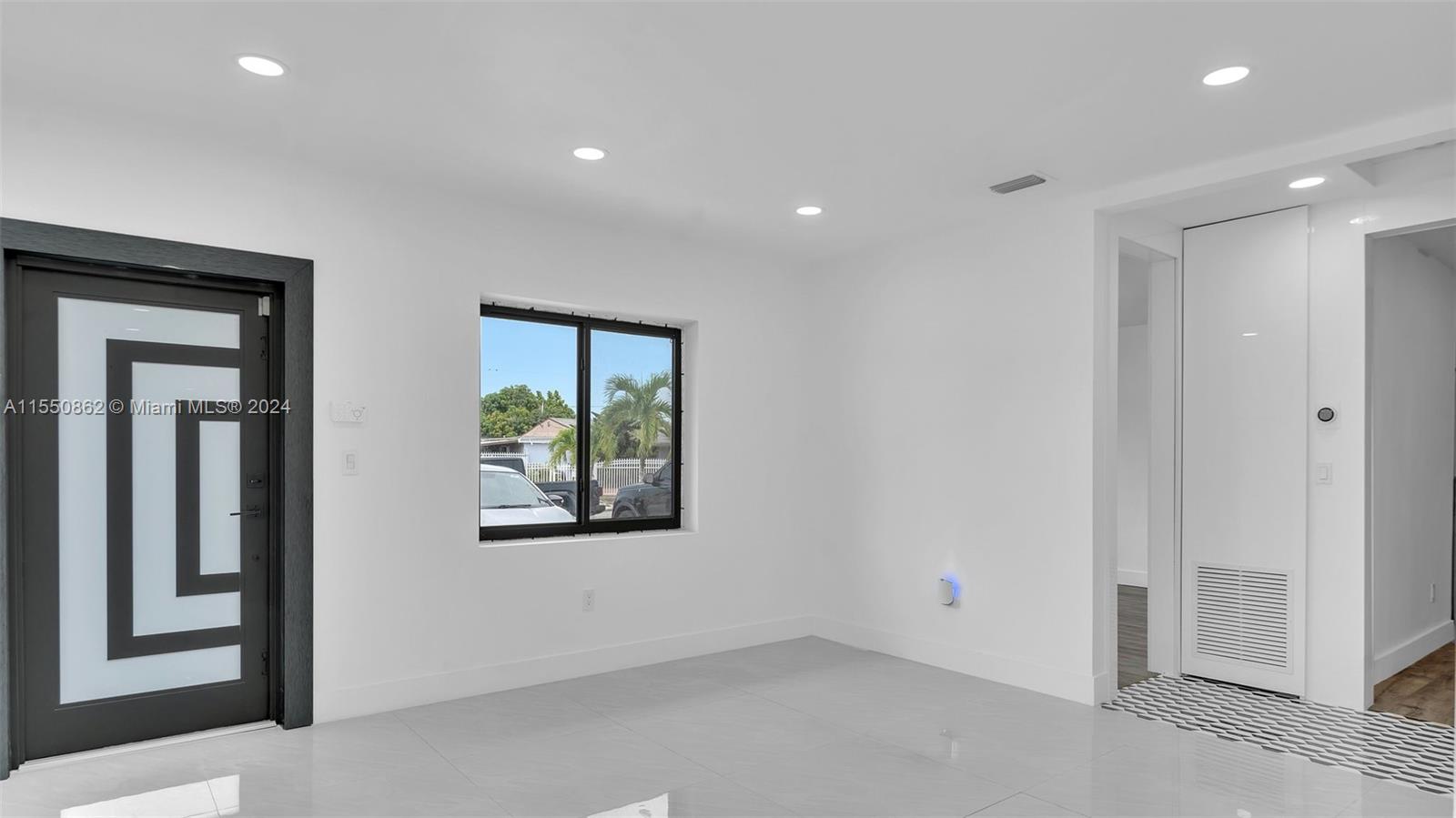 242 16th St, Hialeah, FL, 33010 United States, 5 Bedrooms Bedrooms, ,4 BathroomsBathrooms,Residential,For Sale,16th St,A11550862