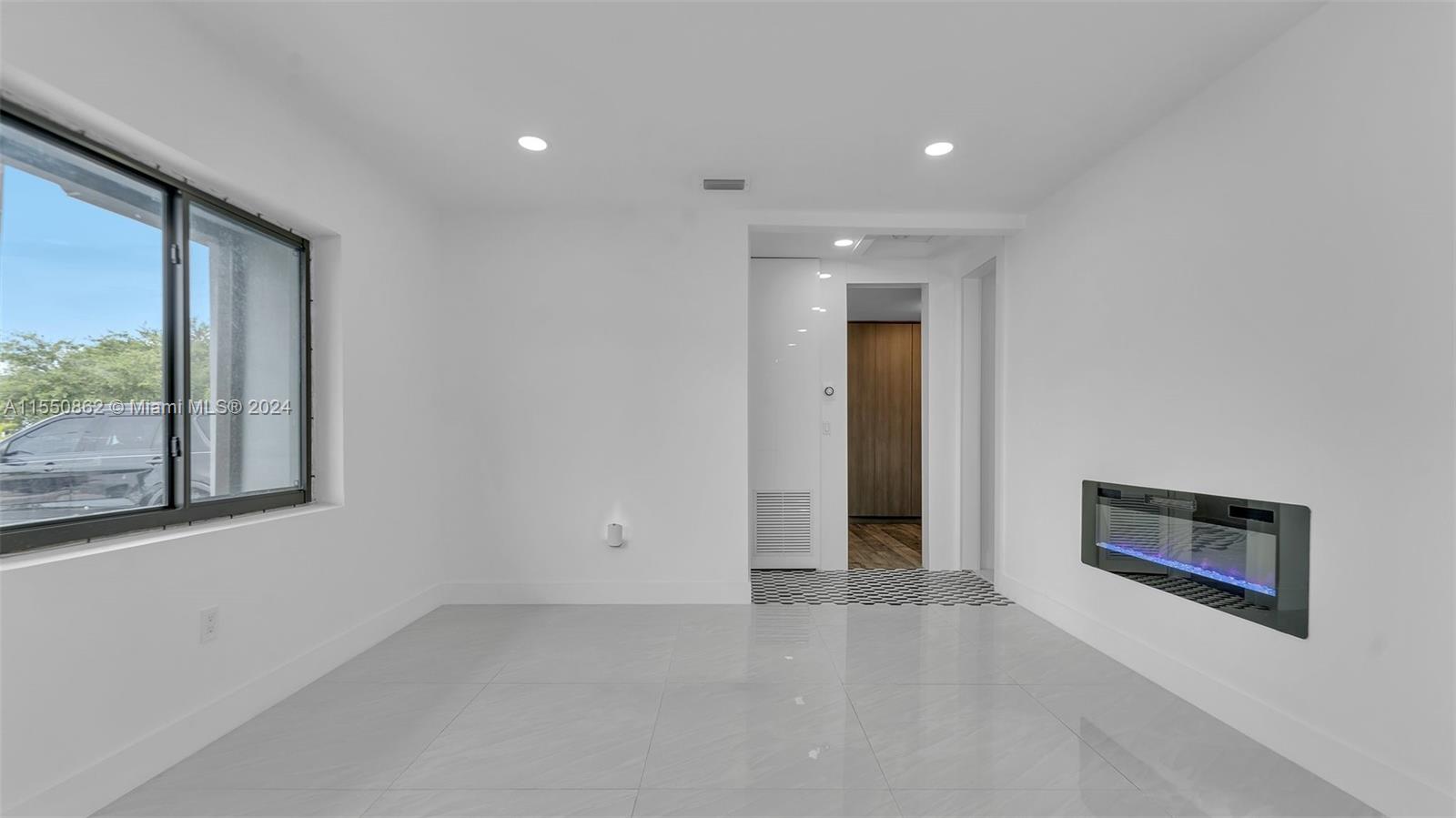 242 16th St, Hialeah, FL, 33010 United States, 5 Bedrooms Bedrooms, ,4 BathroomsBathrooms,Residential,For Sale,16th St,A11550862