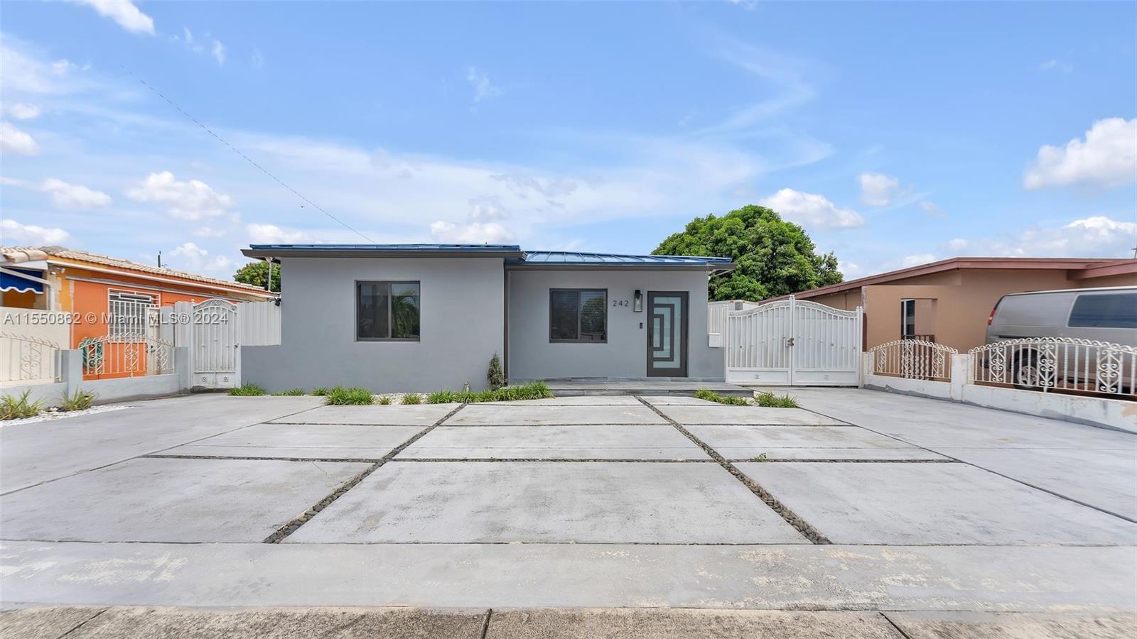 242 16th St, Hialeah, FL, 33010 United States, 5 Bedrooms Bedrooms, ,4 BathroomsBathrooms,Residential,For Sale,16th St,A11550862