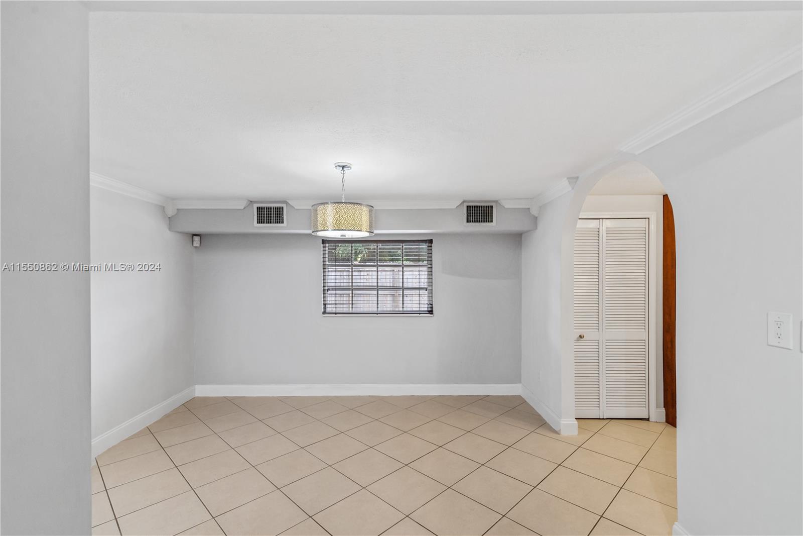 242 16th St, Hialeah, FL, 33010 United States, 5 Bedrooms Bedrooms, ,4 BathroomsBathrooms,Residential,For Sale,16th St,A11550862