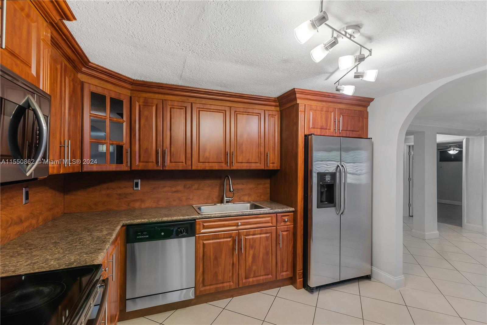 242 16th St, Hialeah, FL, 33010 United States, 5 Bedrooms Bedrooms, ,4 BathroomsBathrooms,Residential,For Sale,16th St,A11550862