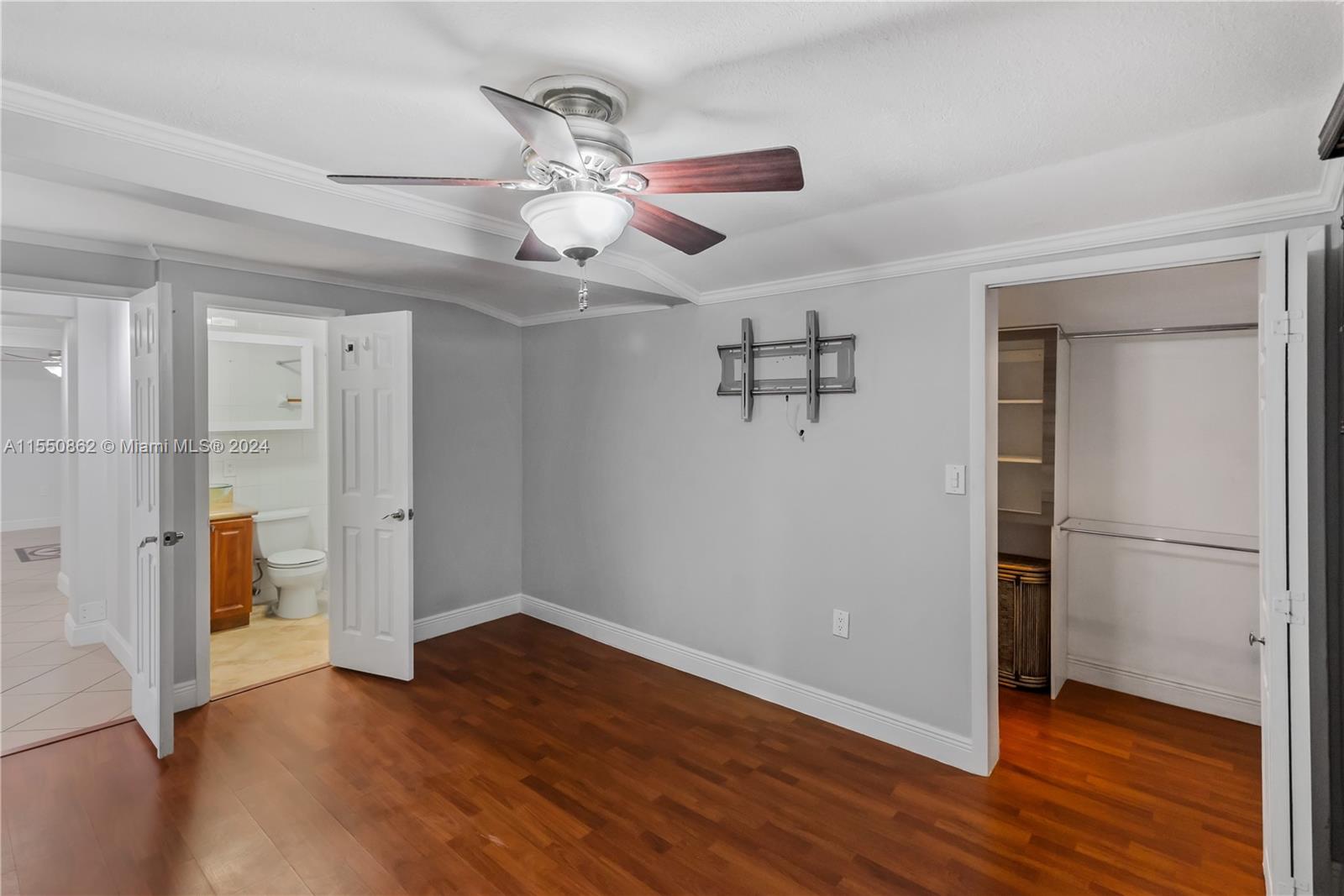 242 16th St, Hialeah, FL, 33010 United States, 5 Bedrooms Bedrooms, ,4 BathroomsBathrooms,Residential,For Sale,16th St,A11550862