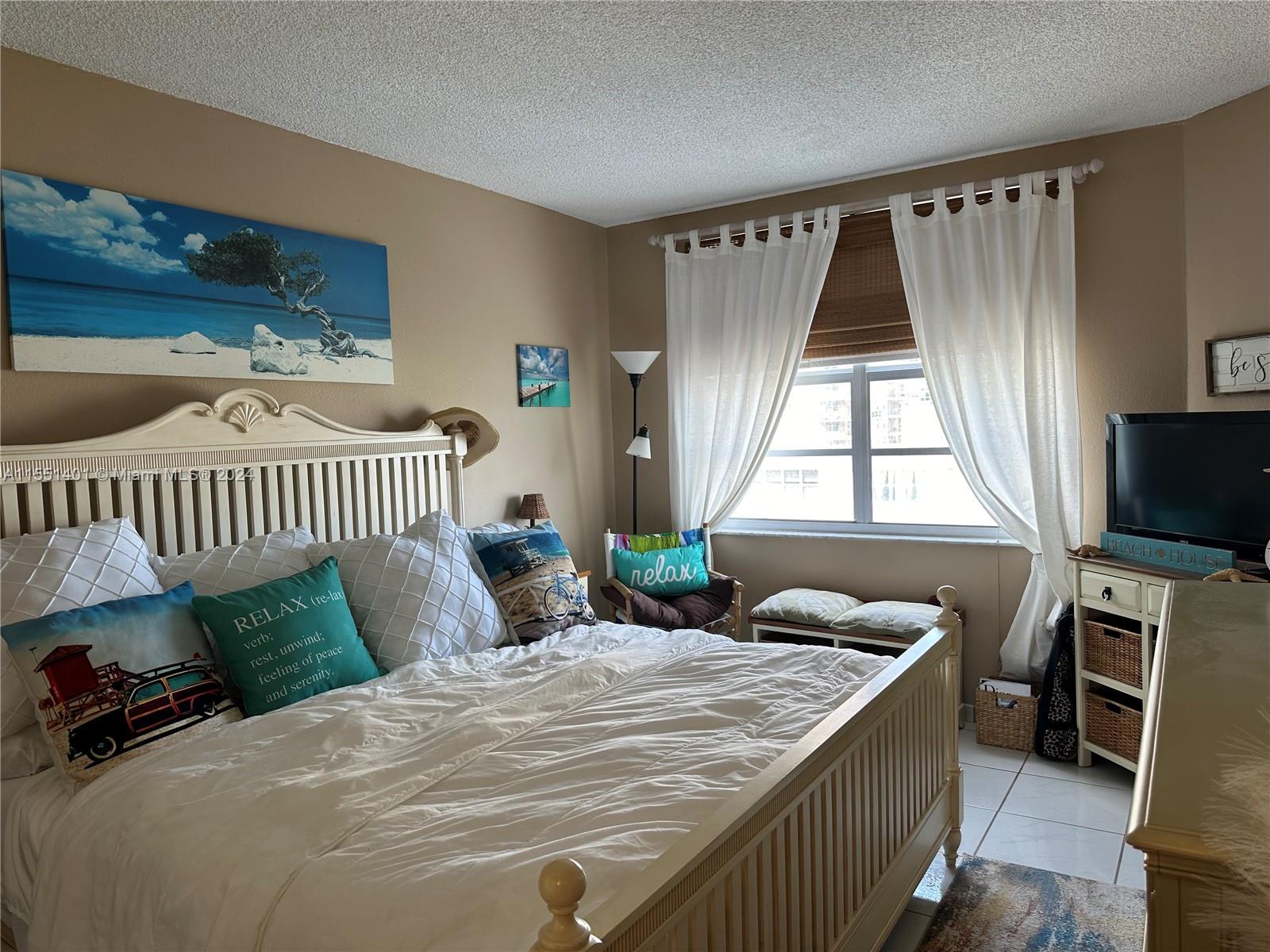 1950 S Ocean Dr 4B, Hallandale Beach, Florida 33009, 1 Bedroom Bedrooms, ,1 BathroomBathrooms,Residentiallease,For Rent,1950 S Ocean Dr 4B,A11551401