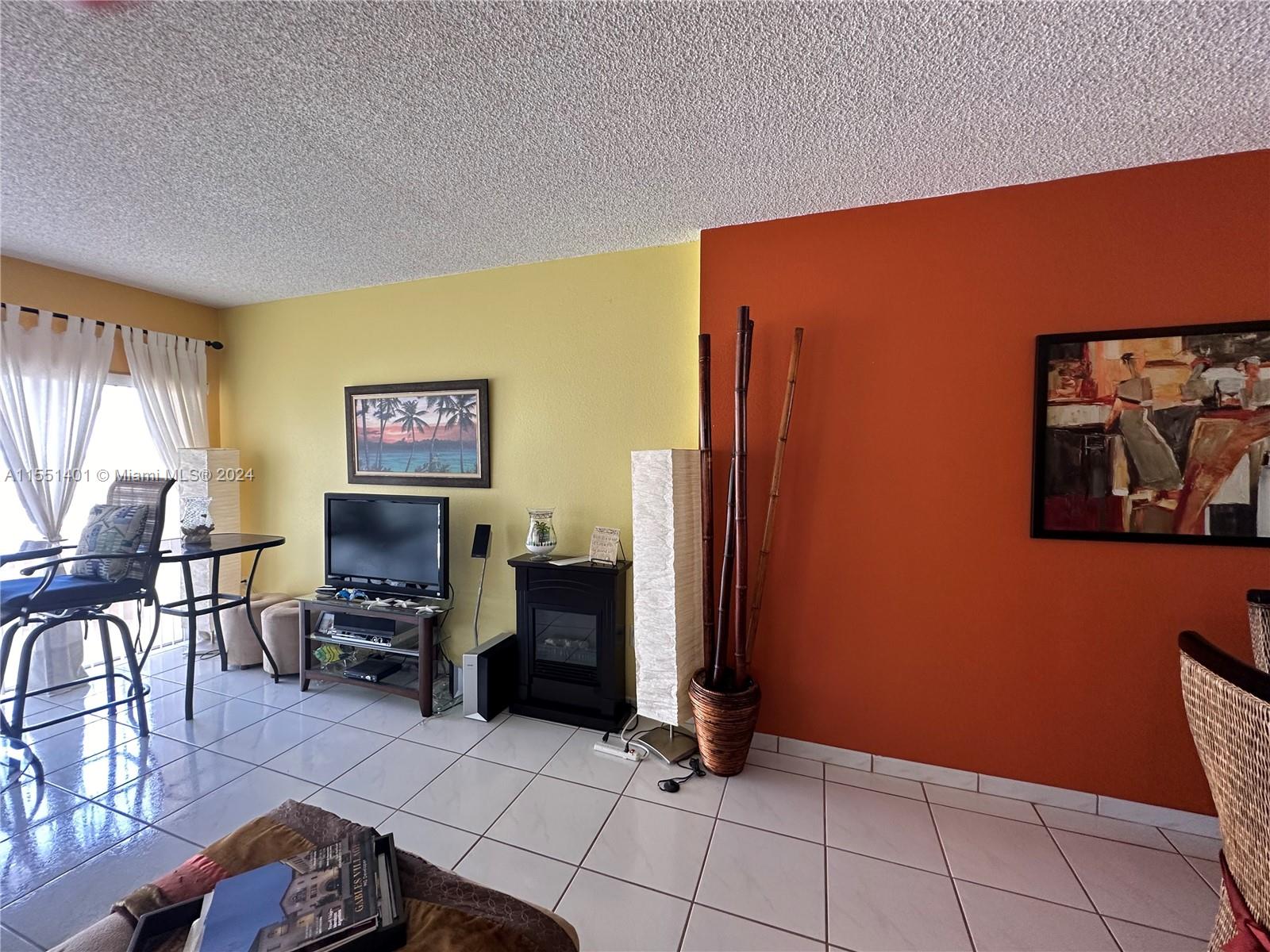 1950 S Ocean Dr 4B, Hallandale Beach, Florida 33009, 1 Bedroom Bedrooms, ,1 BathroomBathrooms,Residentiallease,For Rent,1950 S Ocean Dr 4B,A11551401