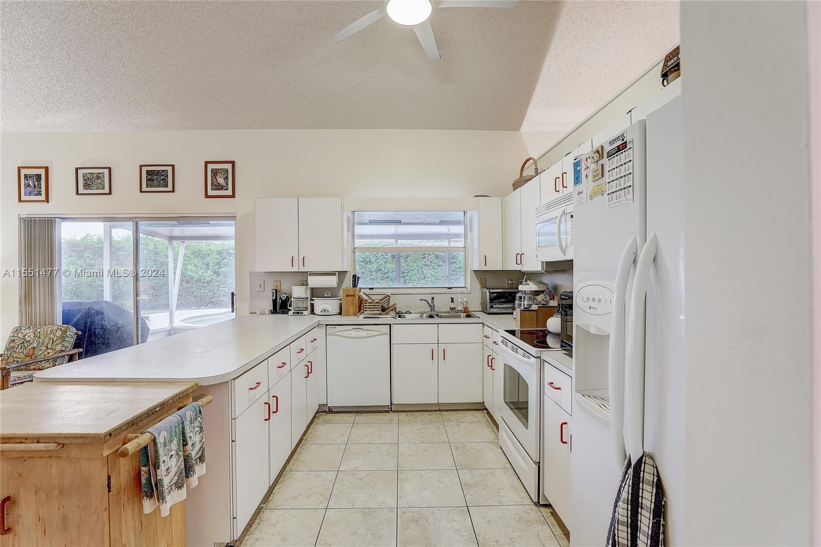 1650 17th St, Homestead, FL, 33030 United States, 4 Bedrooms Bedrooms, ,2 BathroomsBathrooms,Residential,For Sale,17th St,A11551477
