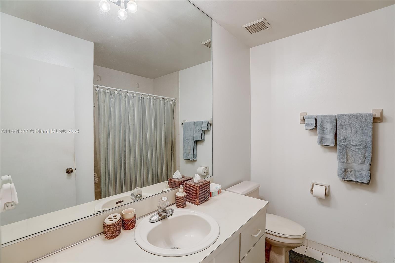 1650 17th St, Homestead, FL, 33030 United States, 4 Bedrooms Bedrooms, ,2 BathroomsBathrooms,Residential,For Sale,17th St,A11551477
