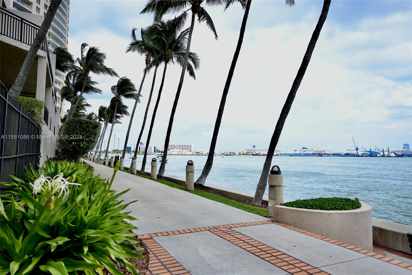 540 Brickell Key Dr, Miami, FL, 33131 United States, ,1 BathroomBathrooms,Residential,For Sale,Brickell Key Dr,A11551086