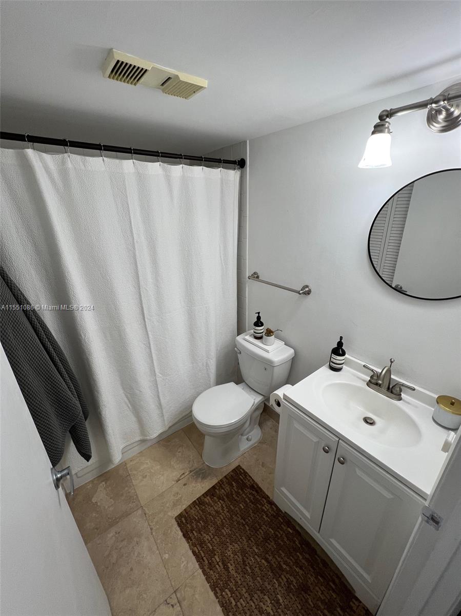 540 Brickell Key Dr, Miami, FL, 33131 United States, ,1 BathroomBathrooms,Residential,For Sale,Brickell Key Dr,A11551086