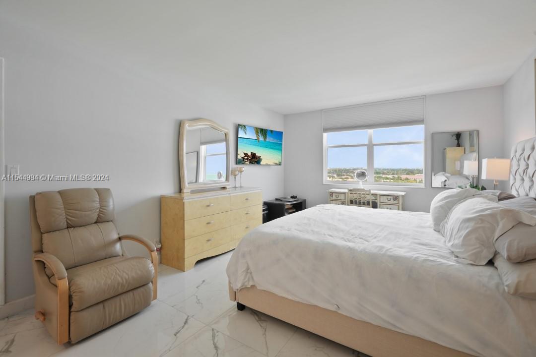 5200 Ocean Blvd, Lauderdale By The Sea, FL, 33308 United States, 2 Bedrooms Bedrooms, ,2 BathroomsBathrooms,Residential,For Sale,Ocean Blvd,A11544984