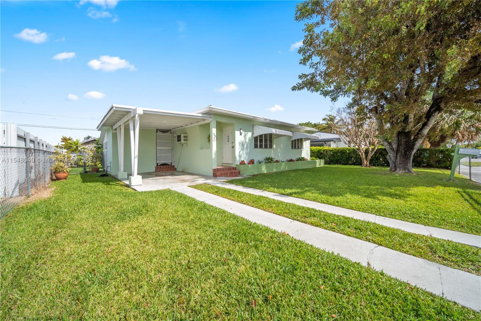 5921 SW 19th St  For Sale A11548040, FL
