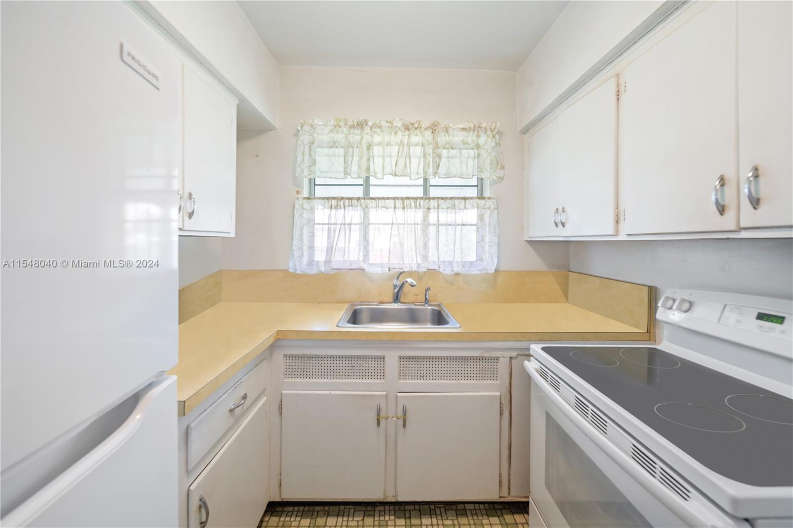 5921 19th St, Miami, FL, 33155 United States, 2 Bedrooms Bedrooms, ,1 BathroomBathrooms,Residential,For Sale,19th St,A11548040