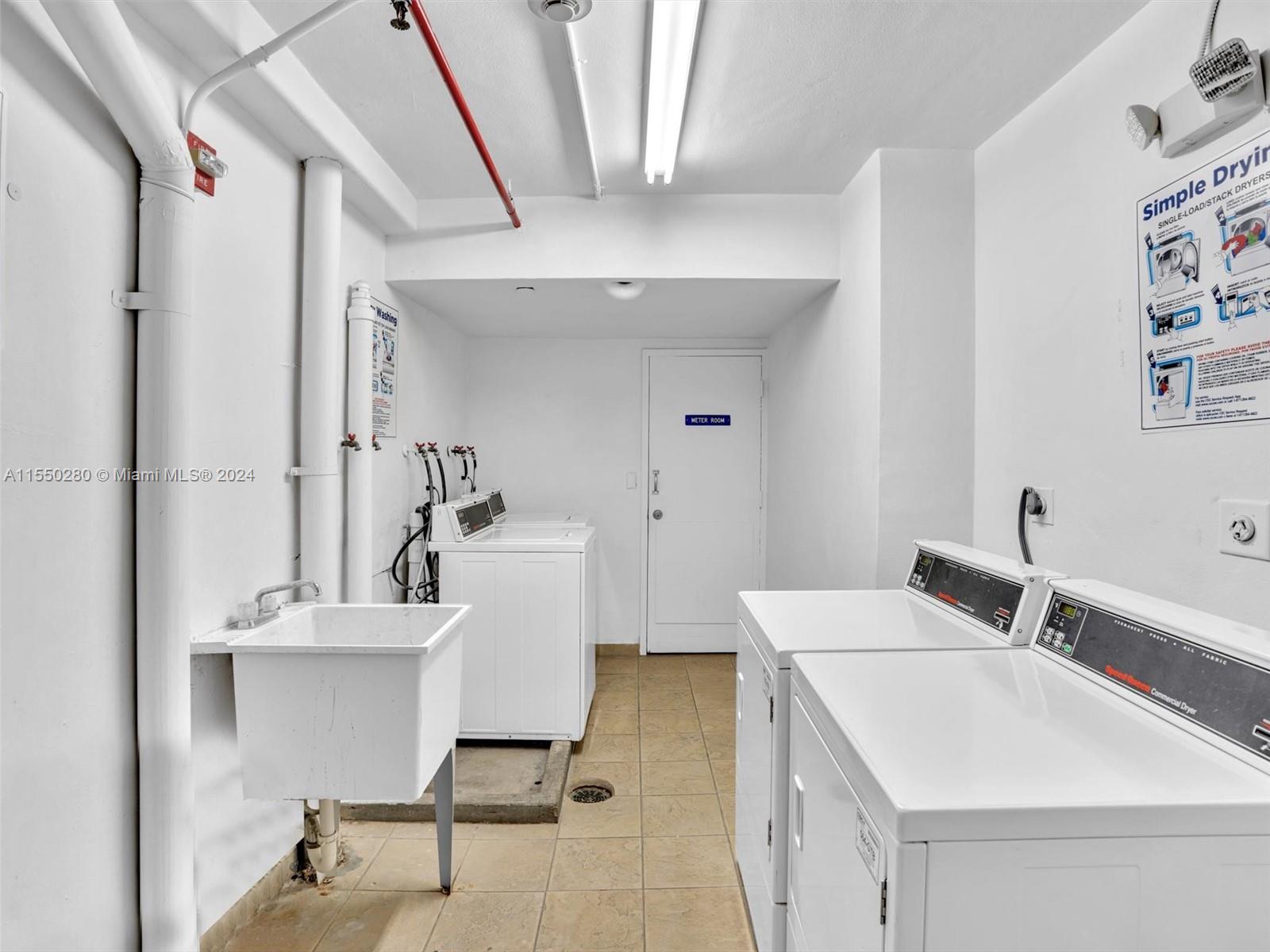 1000 West Ave 210, Miami Beach, Florida 33139, 1 Bedroom Bedrooms, ,1 BathroomBathrooms,Residential,For Sale,1000 West Ave 210,A11550280