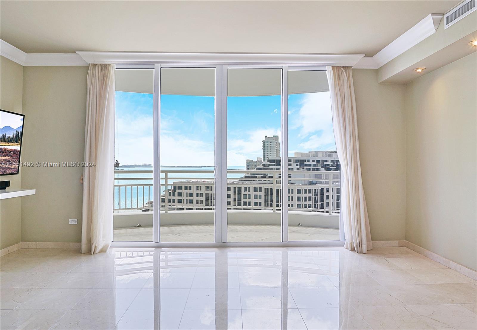 848 Brickell Key Dr, Miami, FL, 33131 United States, 1 Bedroom Bedrooms, ,1 BathroomBathrooms,Residential,For Sale,Brickell Key Dr,A11551492