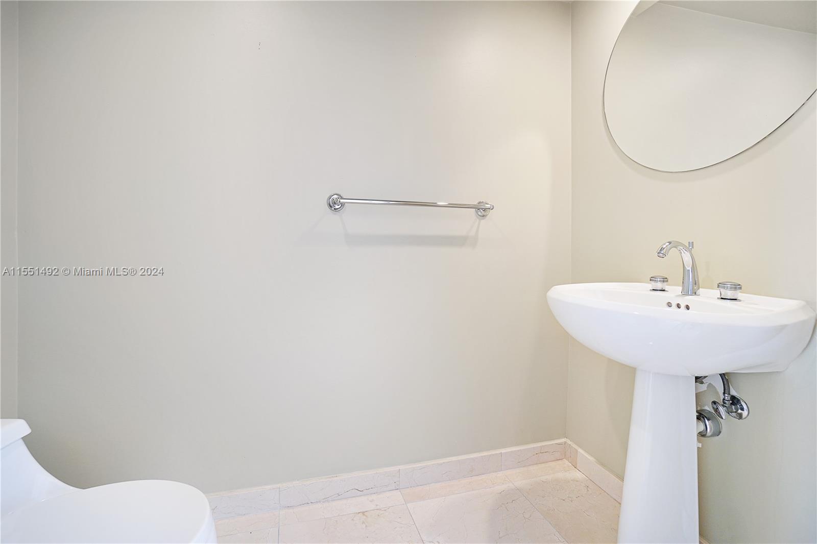 848 Brickell Key Dr, Miami, FL, 33131 United States, 1 Bedroom Bedrooms, ,1 BathroomBathrooms,Residential,For Sale,Brickell Key Dr,A11551492