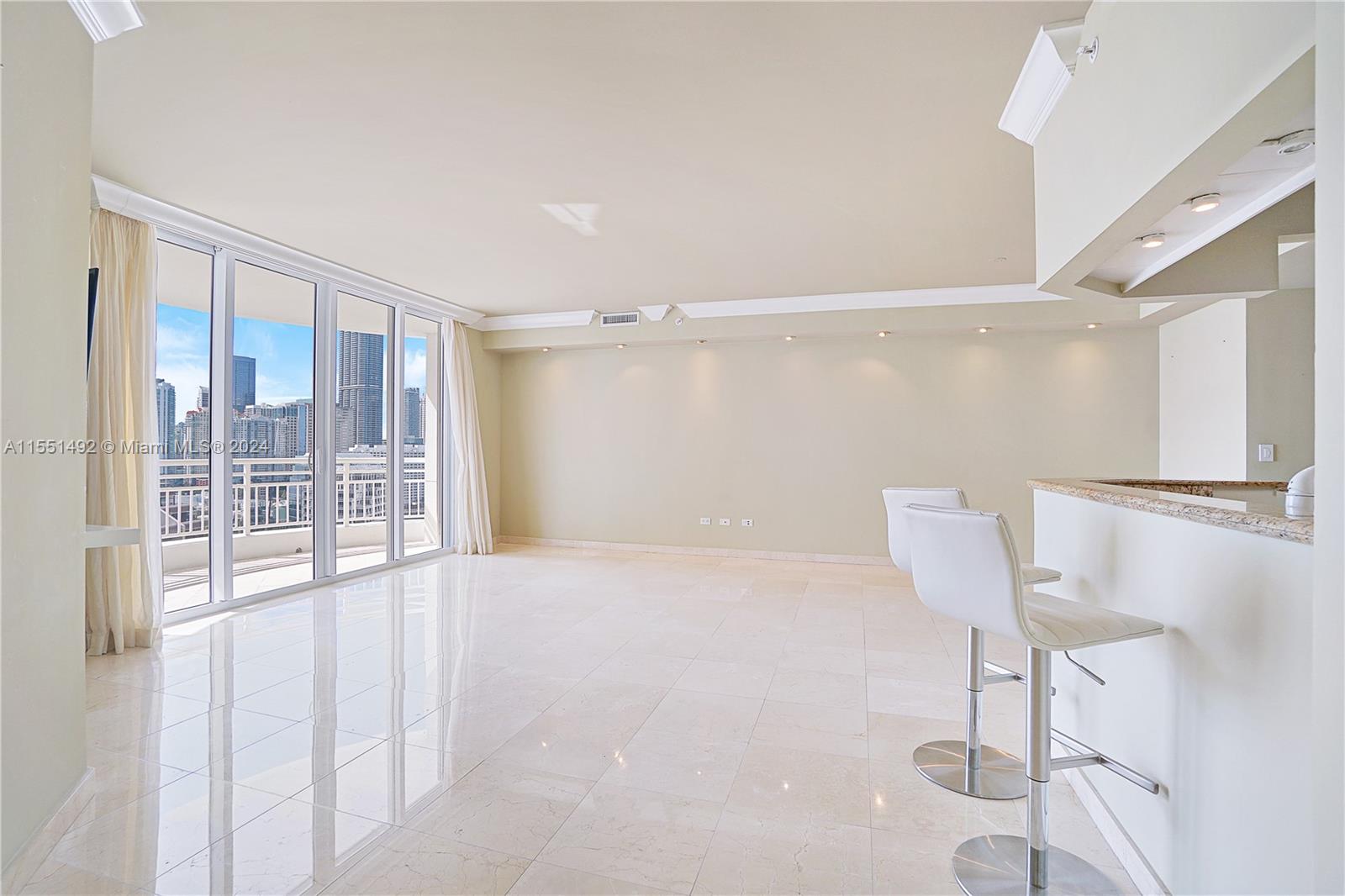 848 Brickell Key Dr, Miami, FL, 33131 United States, 1 Bedroom Bedrooms, ,1 BathroomBathrooms,Residential,For Sale,Brickell Key Dr,A11551492