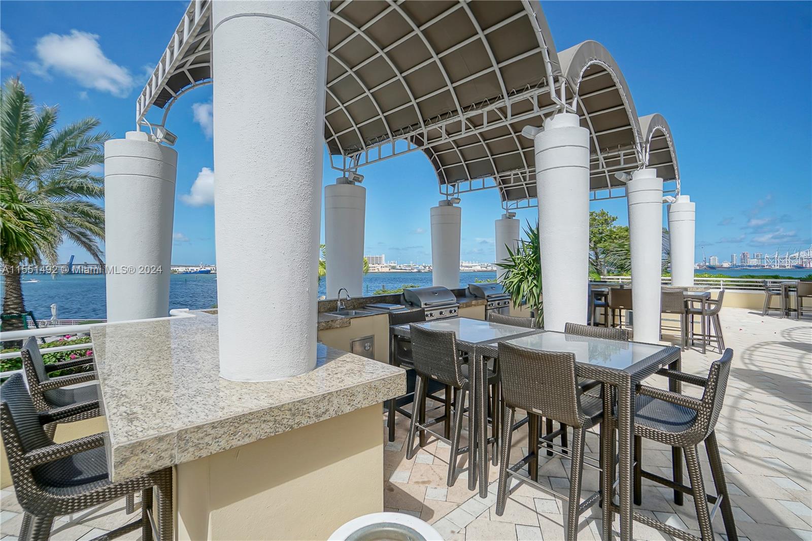 848 Brickell Key Dr, Miami, FL, 33131 United States, 1 Bedroom Bedrooms, ,1 BathroomBathrooms,Residential,For Sale,Brickell Key Dr,A11551492