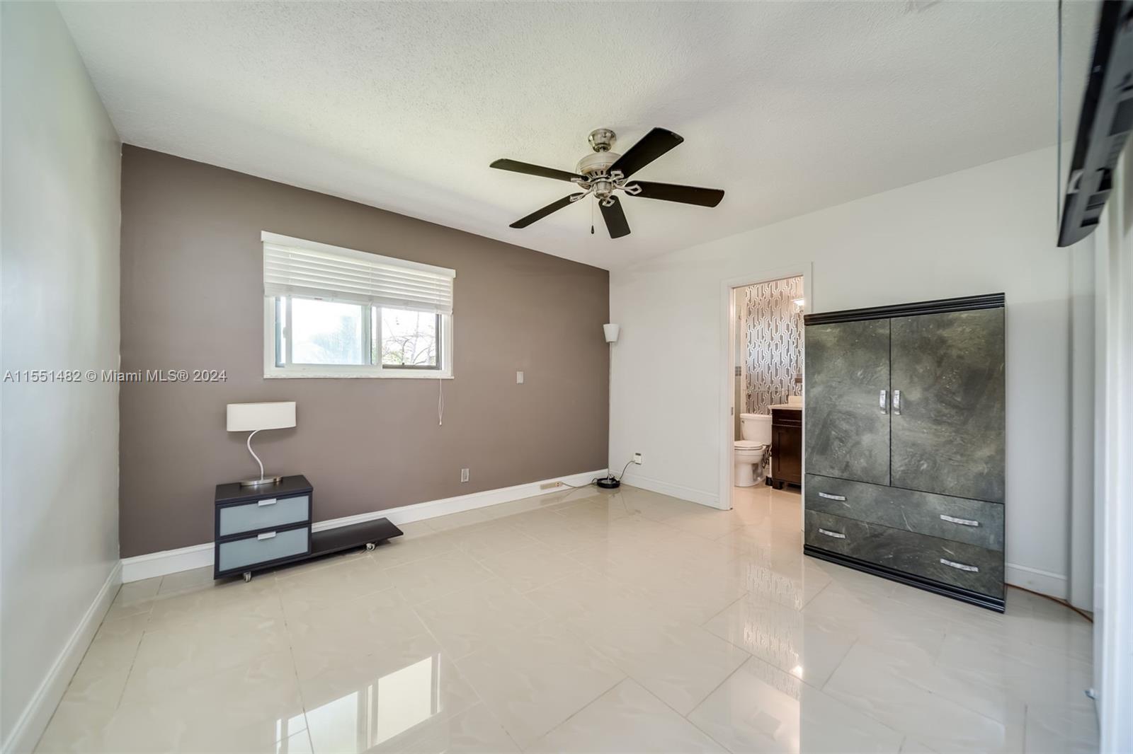 1473 NW 10th St 2, Dania Beach, Florida 33004, 2 Bedrooms Bedrooms, ,2 BathroomsBathrooms,Residentiallease,For Rent,1473 NW 10th St 2,A11551482