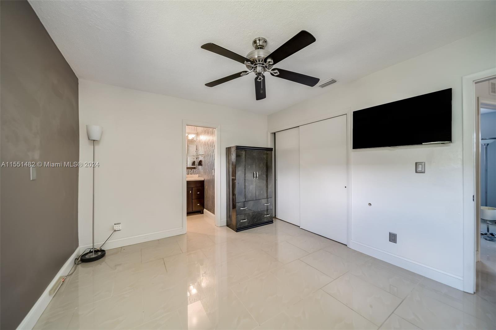 1473 NW 10th St 2, Dania Beach, Florida 33004, 2 Bedrooms Bedrooms, ,2 BathroomsBathrooms,Residentiallease,For Rent,1473 NW 10th St 2,A11551482