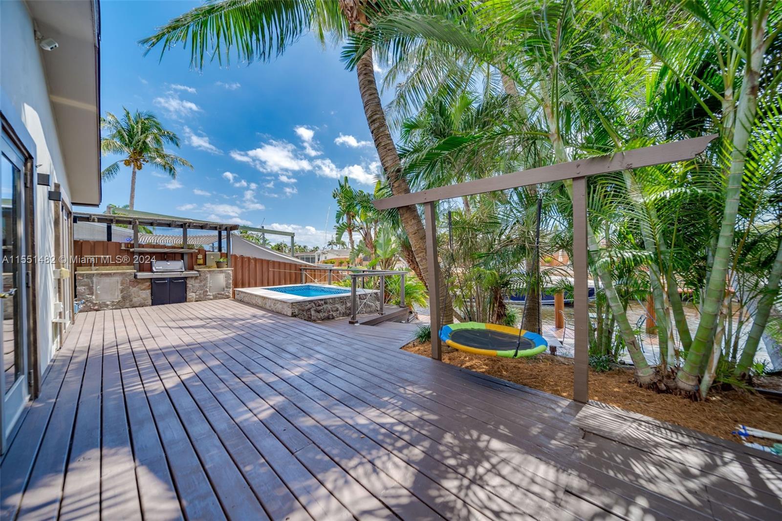 1473 NW 10th St 2, Dania Beach, Florida 33004, 2 Bedrooms Bedrooms, ,2 BathroomsBathrooms,Residentiallease,For Rent,1473 NW 10th St 2,A11551482