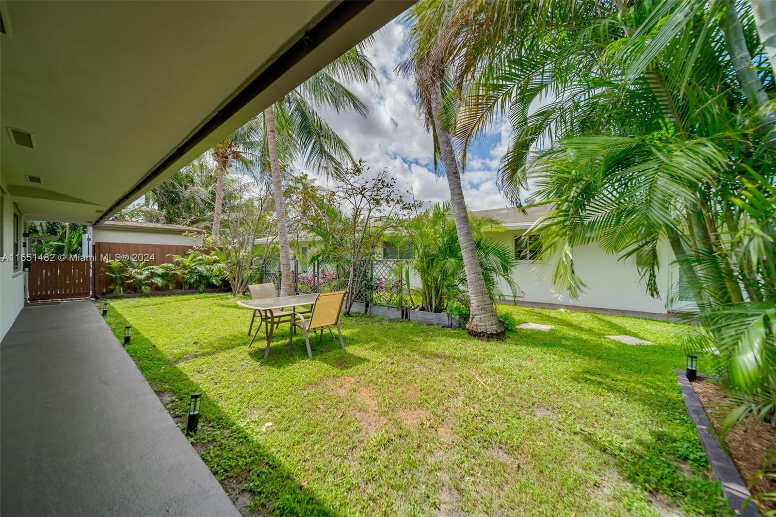 1473 NW 10th St 2, Dania Beach, Florida 33004, 2 Bedrooms Bedrooms, ,2 BathroomsBathrooms,Residentiallease,For Rent,1473 NW 10th St 2,A11551482