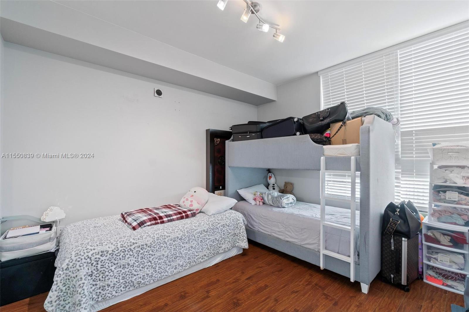 90 3rd St, Miami, FL, 33130 United States, 2 Bedrooms Bedrooms, ,2 BathroomsBathrooms,Residential,For Sale,3rd St,A11550839