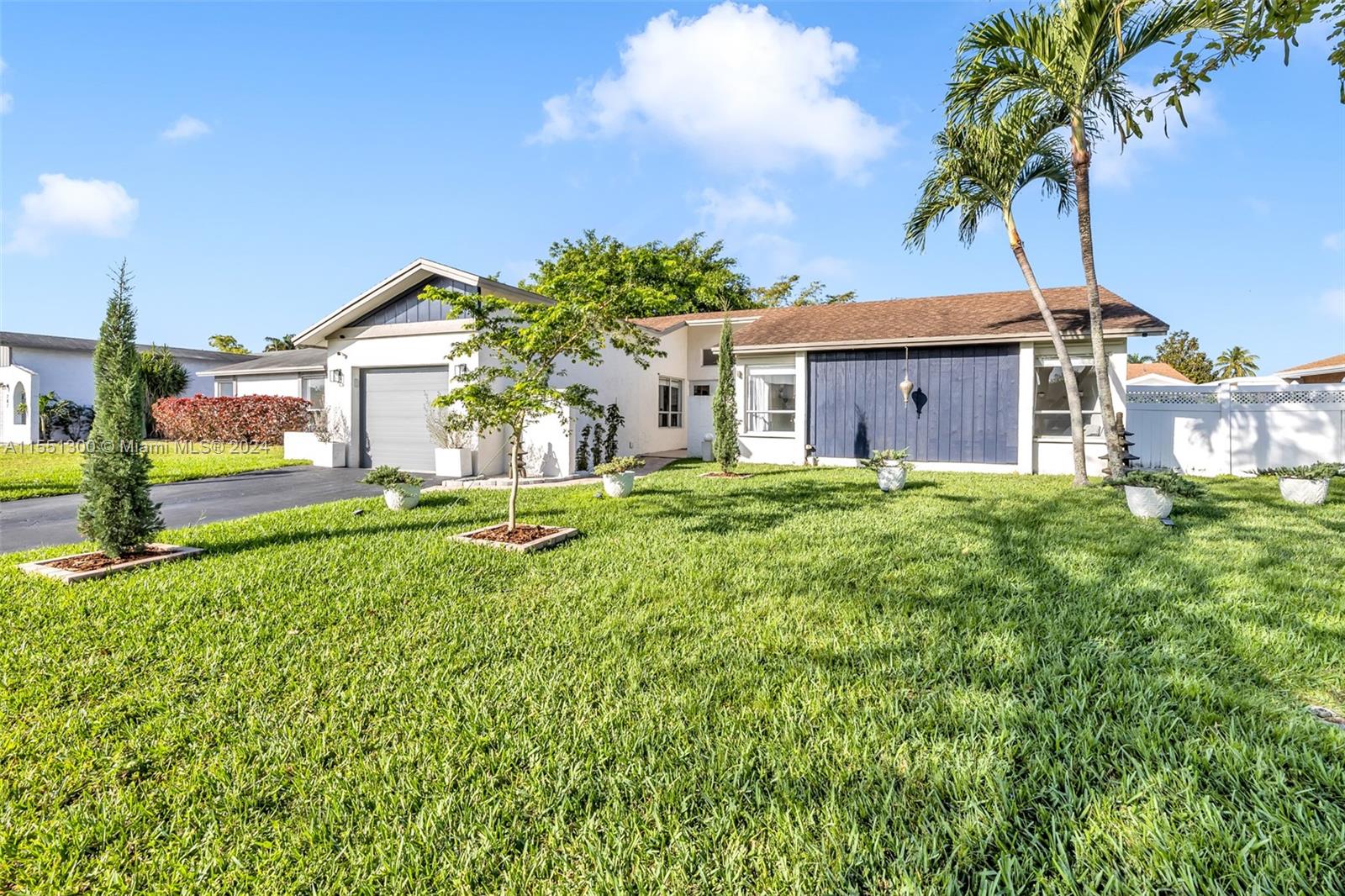 303 NW 41st Ave, Deerfield Beach, FL 33442