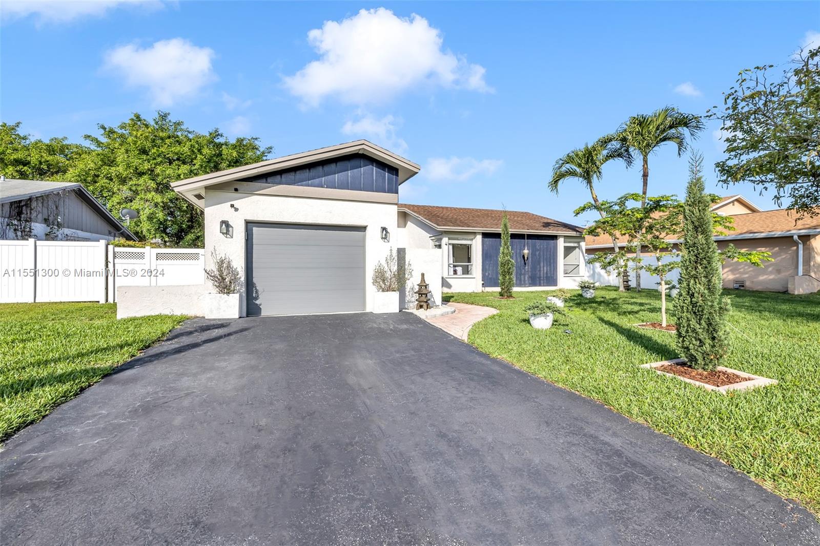 303 41st Ave, Deerfield Beach, FL, 33442 United States, 3 Bedrooms Bedrooms, ,2 BathroomsBathrooms,Residential,For Sale,41st Ave,A11551300