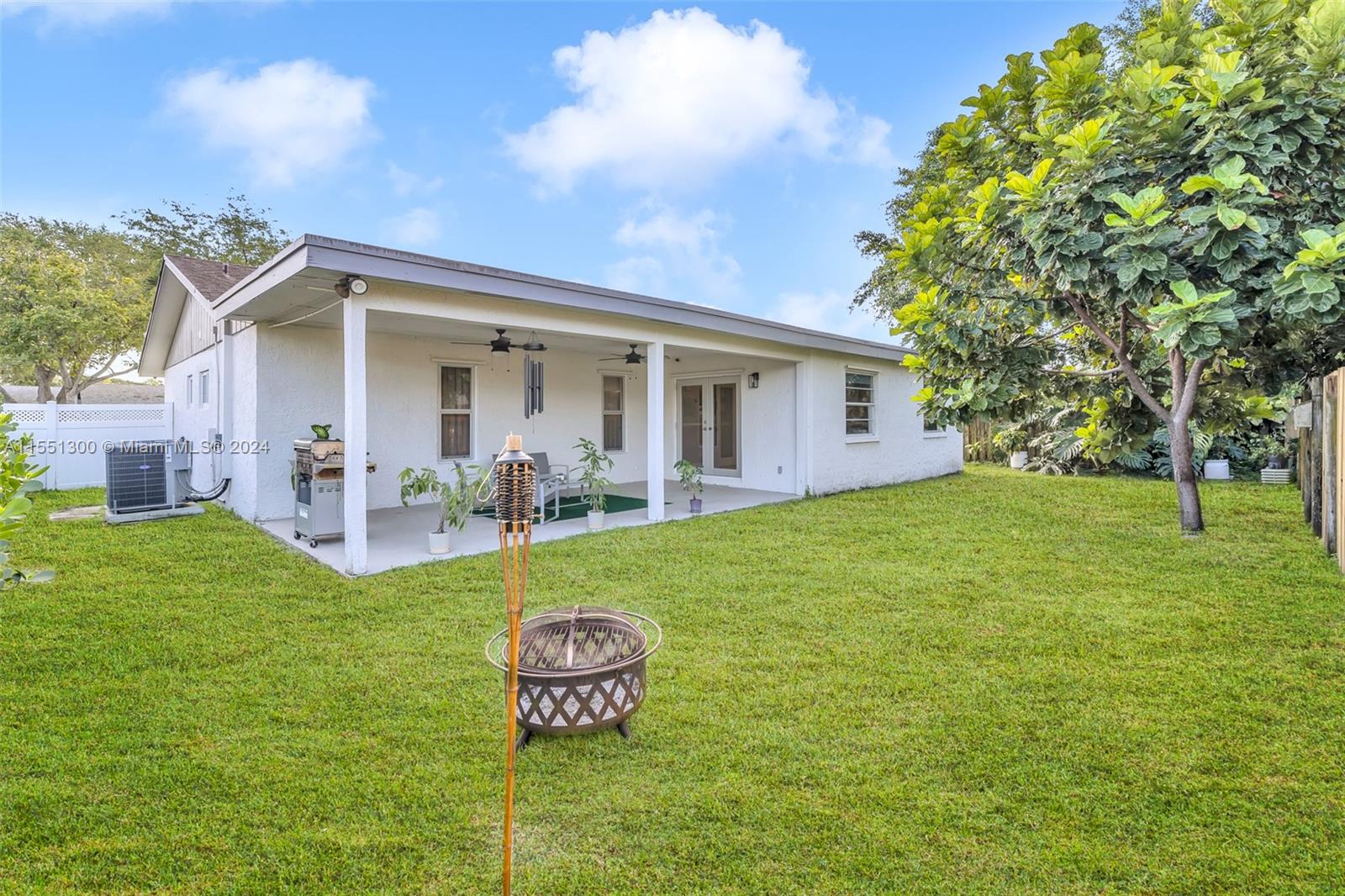 303 41st Ave, Deerfield Beach, FL, 33442 United States, 3 Bedrooms Bedrooms, ,2 BathroomsBathrooms,Residential,For Sale,41st Ave,A11551300