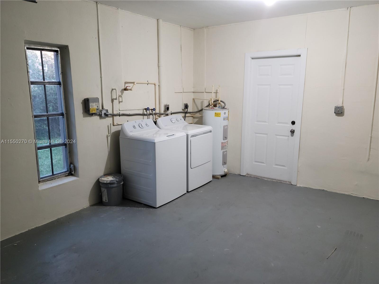 Garage/Laundry Room
