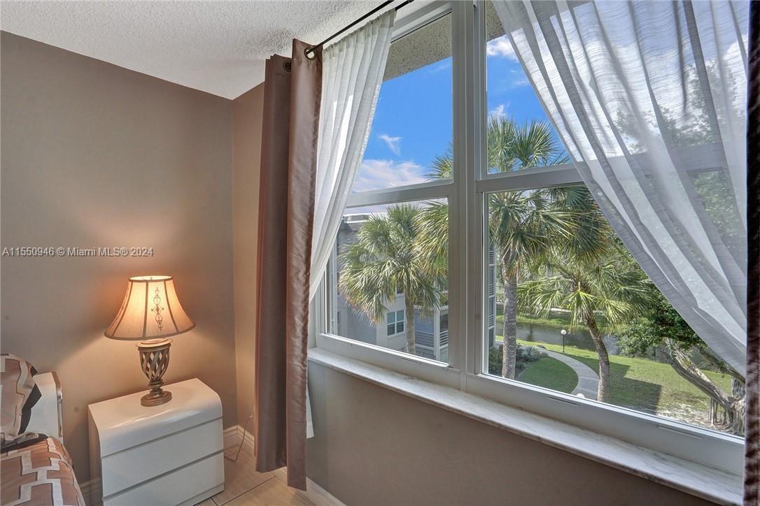 4899 26th Ct, Lauderdale Lakes, FL, 33313 United States, 2 Bedrooms Bedrooms, ,2 BathroomsBathrooms,Residential,For Sale,26th Ct,A11550946