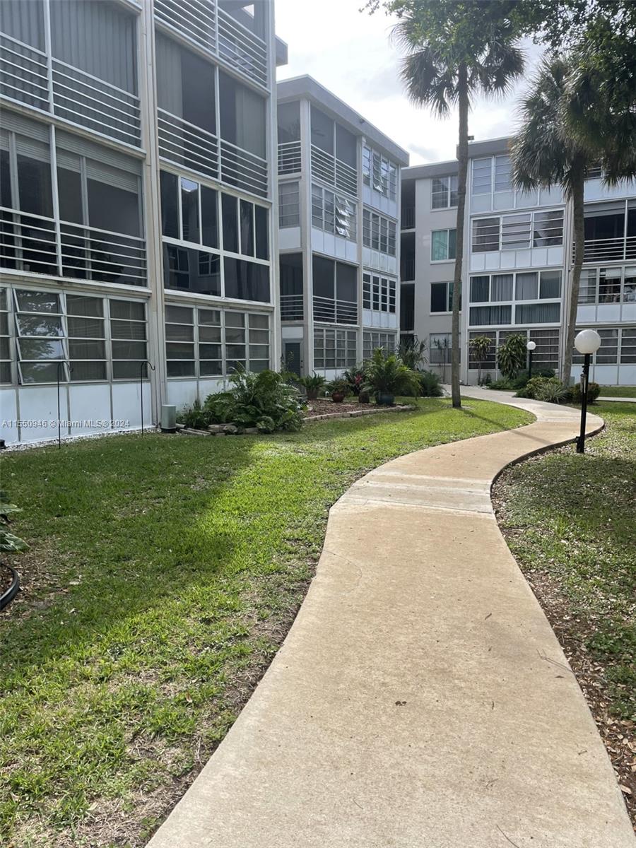4899 26th Ct, Lauderdale Lakes, FL, 33313 United States, 2 Bedrooms Bedrooms, ,2 BathroomsBathrooms,Residential,For Sale,26th Ct,A11550946