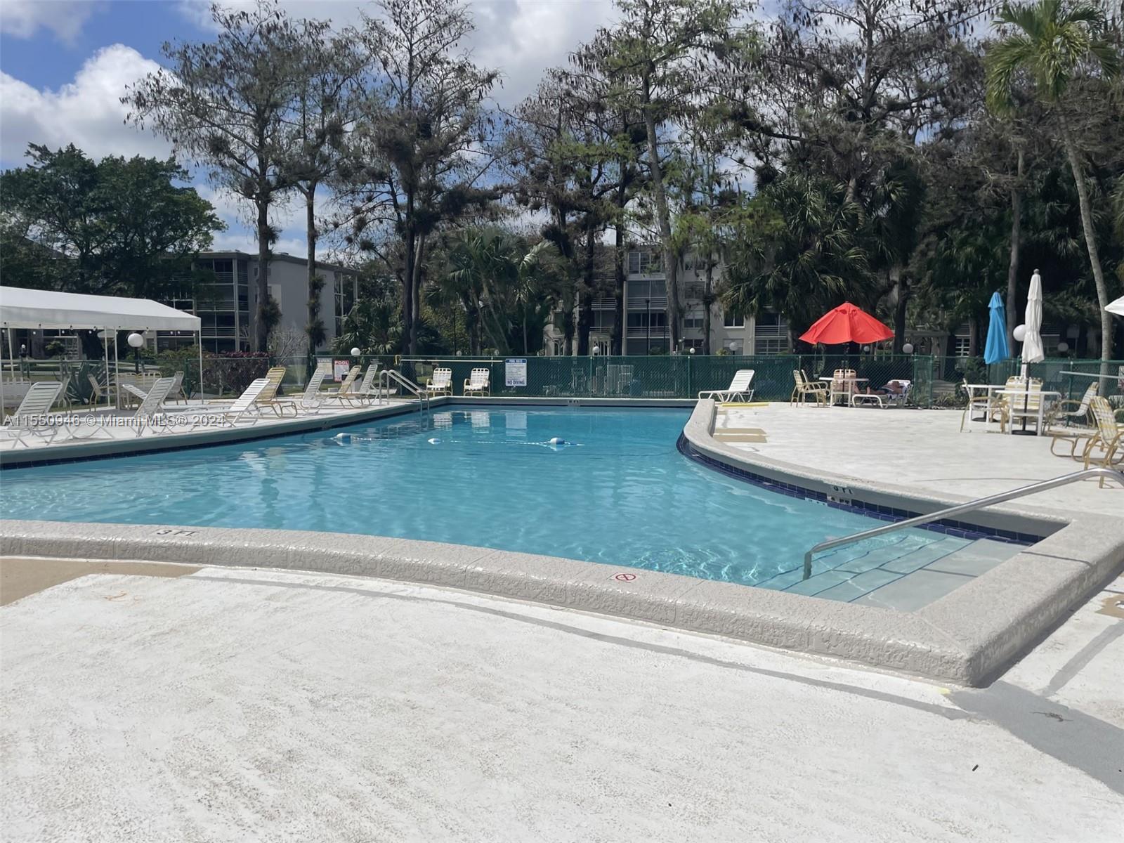 COMMUNITY BBQ AREA