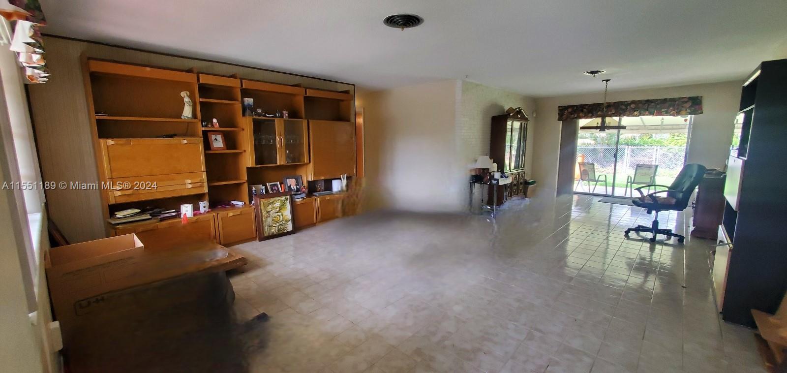 Living/Dining Room