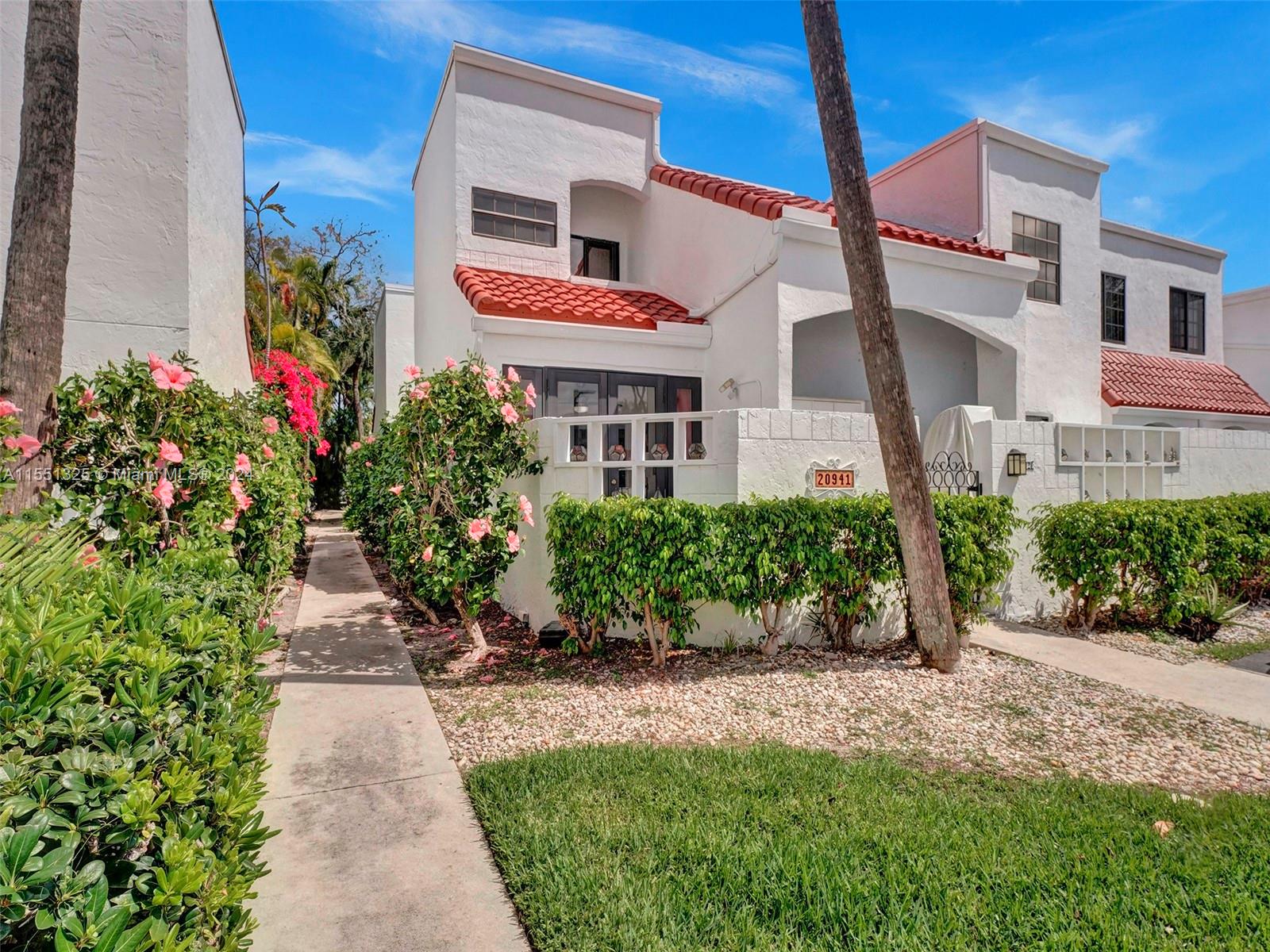 20941 Bay Ct 121-2, Aventura, Florida 33180, 3 Bedrooms Bedrooms, ,2 BathroomsBathrooms,Residential,For Sale,20941 Bay Ct 121-2,A11551325