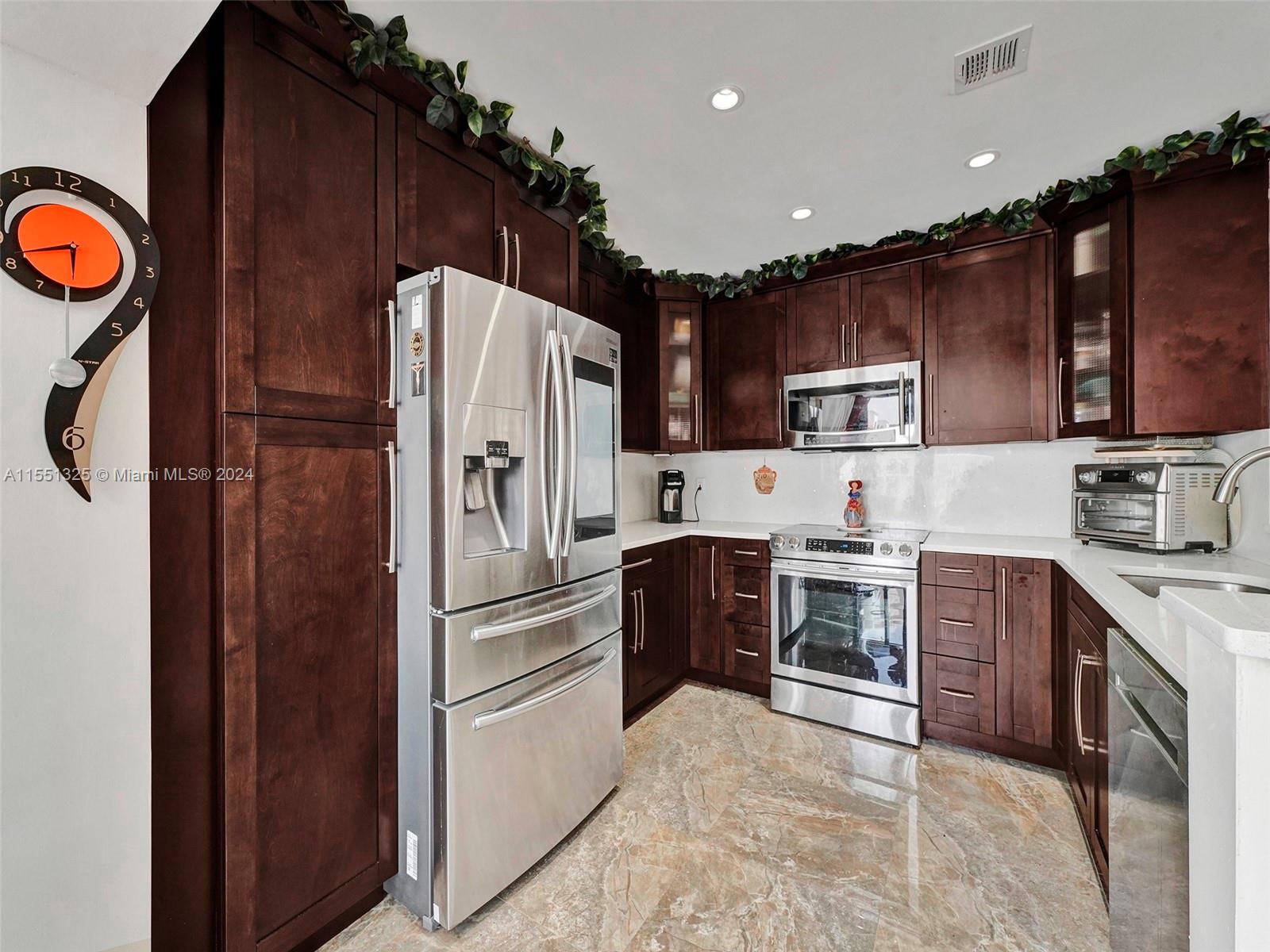 20941 Bay Ct 121-2, Aventura, Florida 33180, 3 Bedrooms Bedrooms, ,2 BathroomsBathrooms,Residential,For Sale,20941 Bay Ct 121-2,A11551325