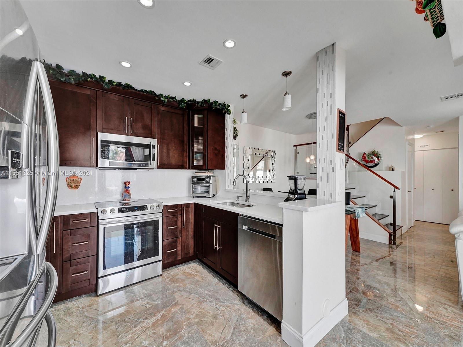 20941 Bay Ct 121-2, Aventura, Florida 33180, 3 Bedrooms Bedrooms, ,2 BathroomsBathrooms,Residential,For Sale,20941 Bay Ct 121-2,A11551325