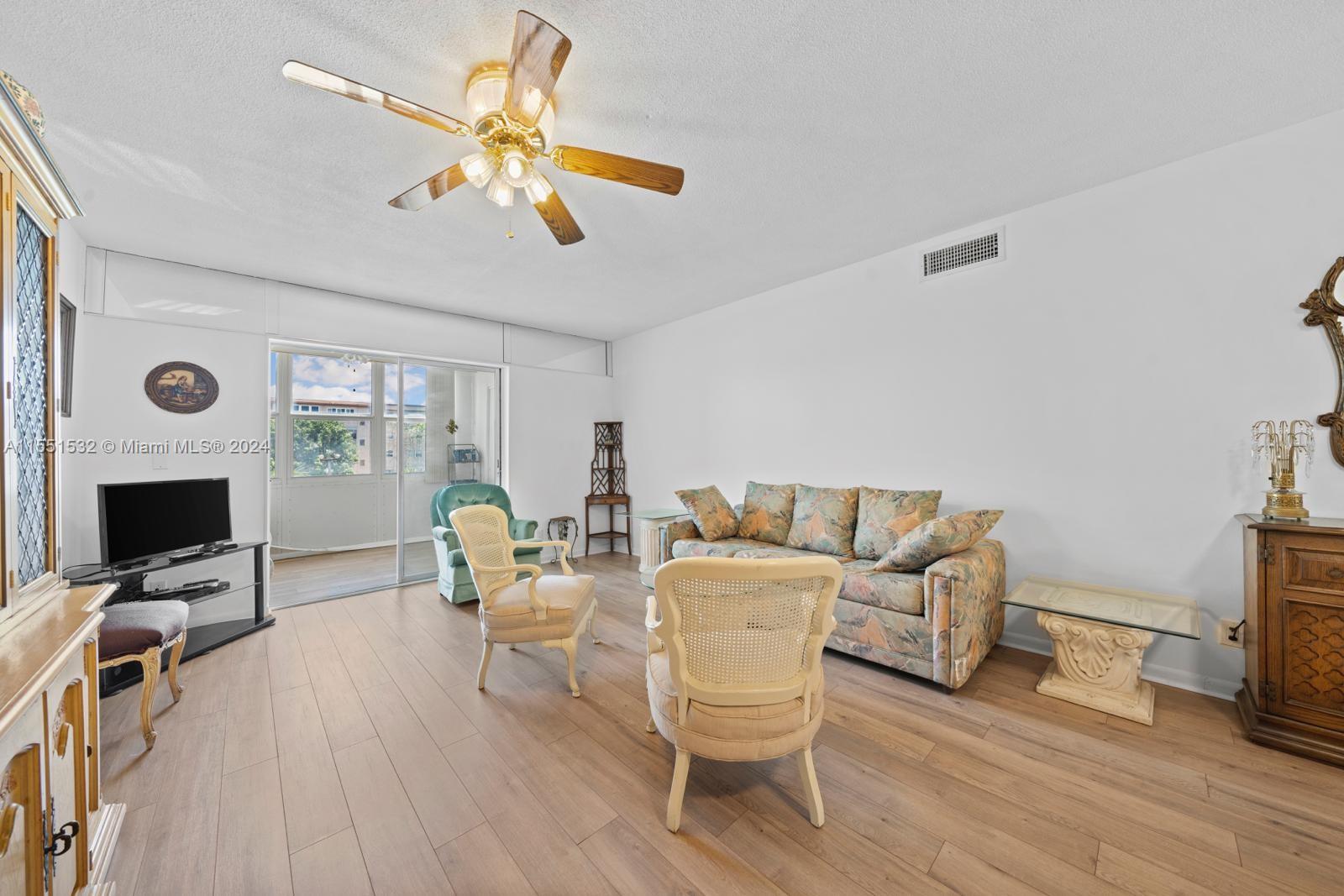 230 26th Ave, Boynton Beach, FL, 33435 United States, 2 Bedrooms Bedrooms, ,2 BathroomsBathrooms,Residential,For Sale,26th Ave,A11551532