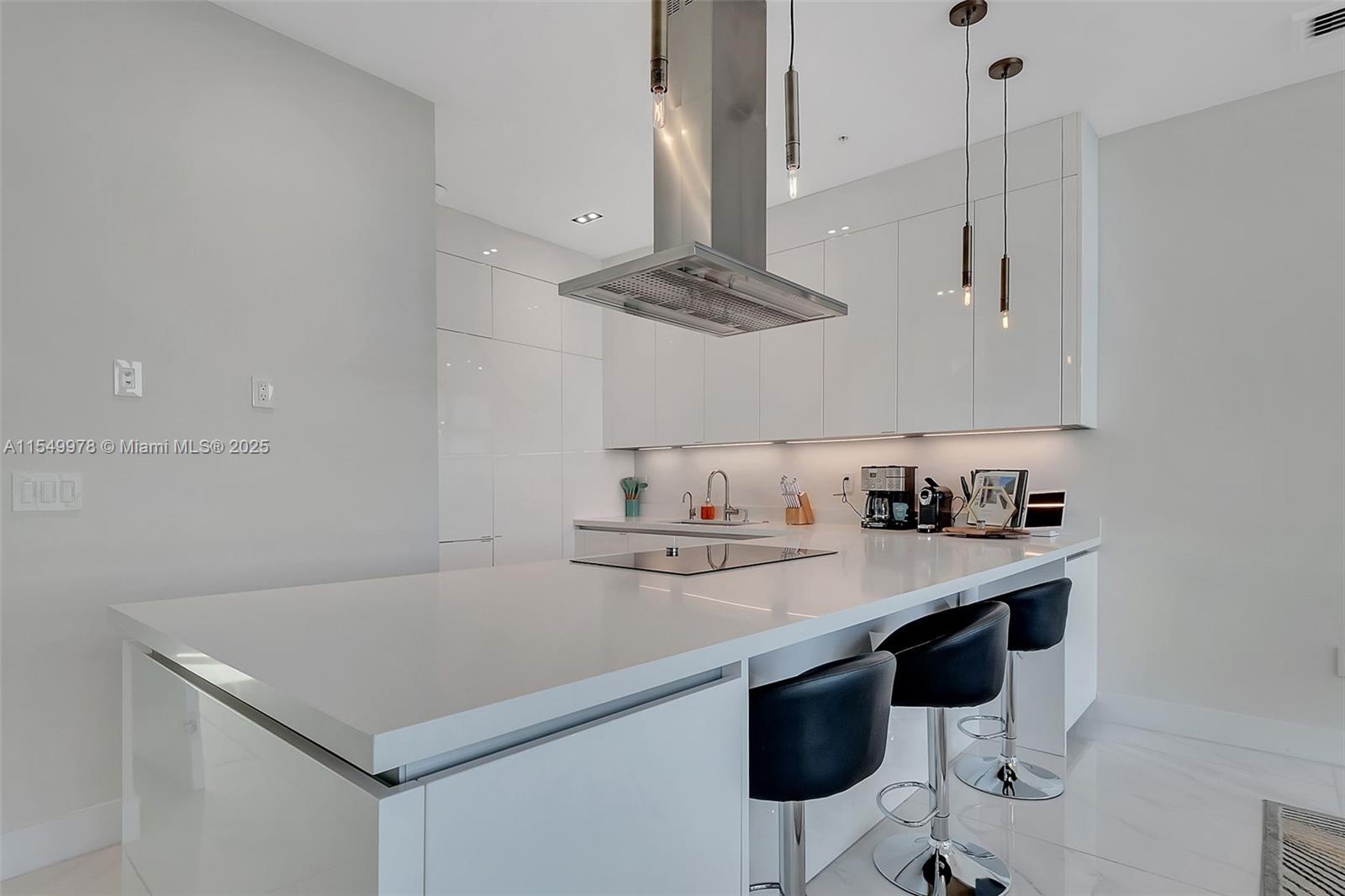 2870 Ocean Dr, Hollywood, FL, 33019 United States, 3 Bedrooms Bedrooms, ,3 BathroomsBathrooms,Residential,For Sale,Ocean Dr,A11549978