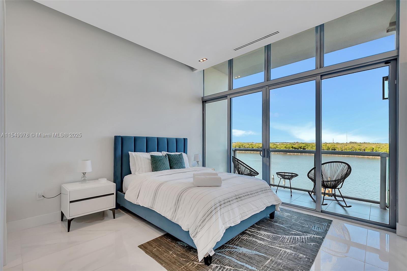 2870 Ocean Dr, Hollywood, FL, 33019 United States, 3 Bedrooms Bedrooms, ,3 BathroomsBathrooms,Residential,For Sale,Ocean Dr,A11549978