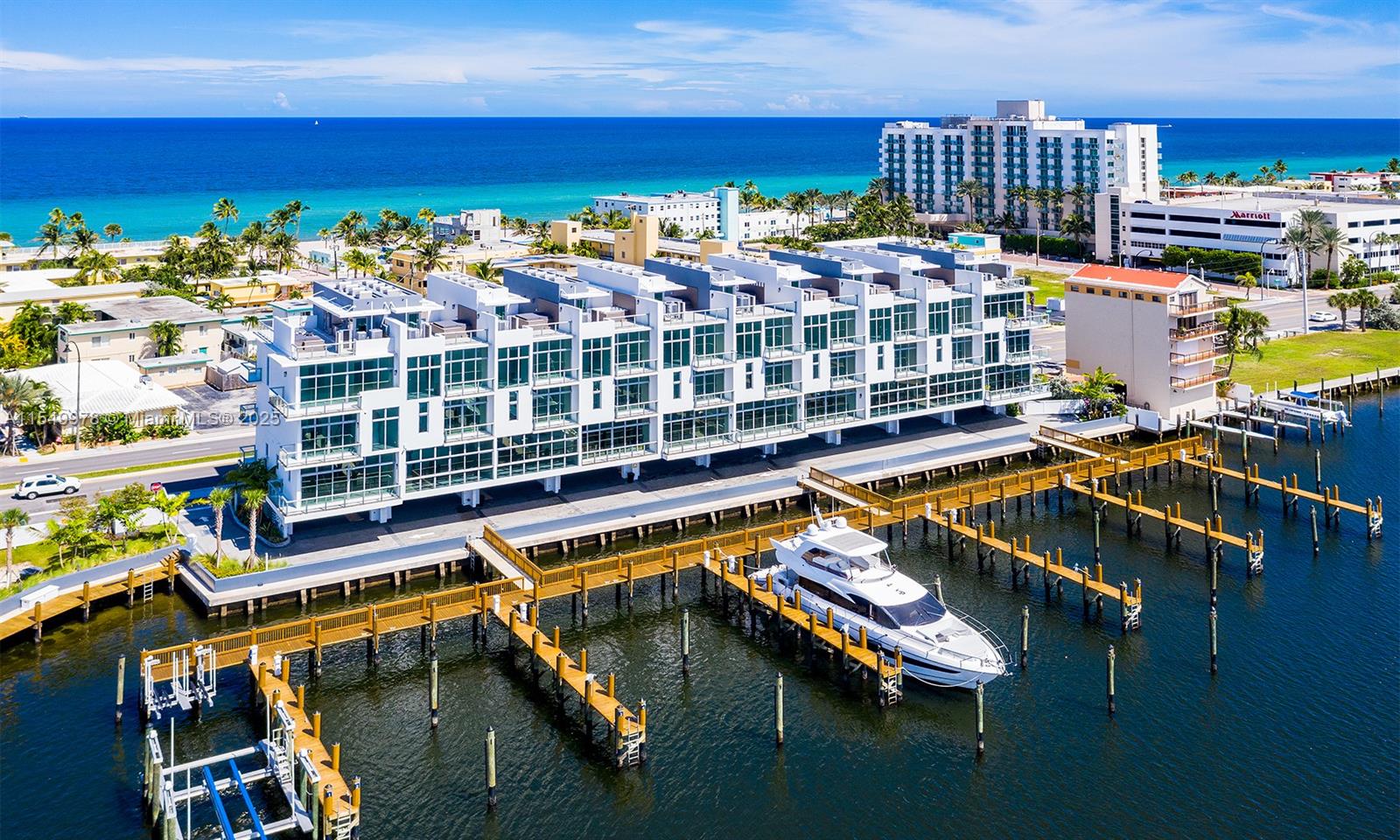 2870 Ocean Dr, Hollywood, FL, 33019 United States, 3 Bedrooms Bedrooms, ,3 BathroomsBathrooms,Residential,For Sale,Ocean Dr,A11549978