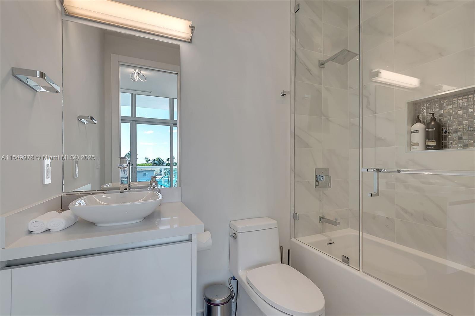 2870 Ocean Dr, Hollywood, FL, 33019 United States, 3 Bedrooms Bedrooms, ,3 BathroomsBathrooms,Residential,For Sale,Ocean Dr,A11549978