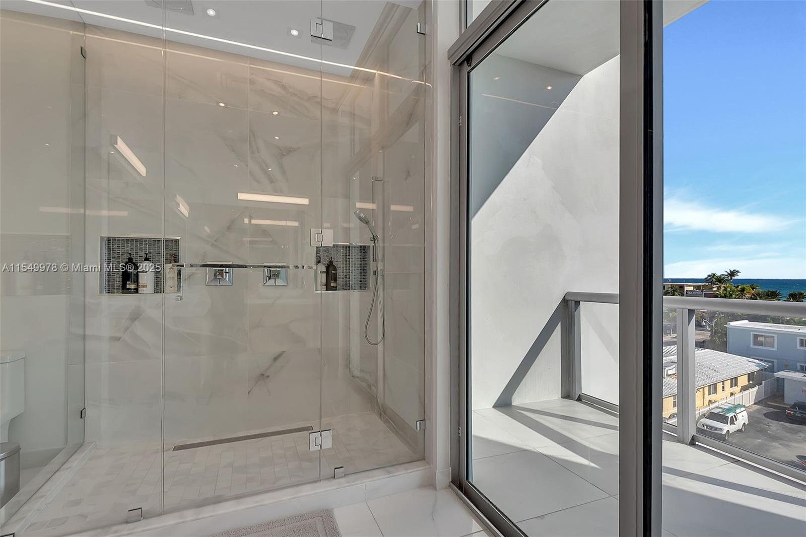 2870 Ocean Dr, Hollywood, FL, 33019 United States, 3 Bedrooms Bedrooms, ,3 BathroomsBathrooms,Residential,For Sale,Ocean Dr,A11549978